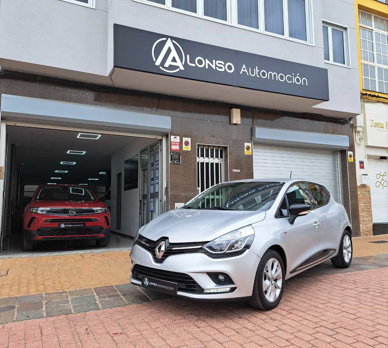 RENAULT CLIO LIMITED 0.90 90 CV TCE